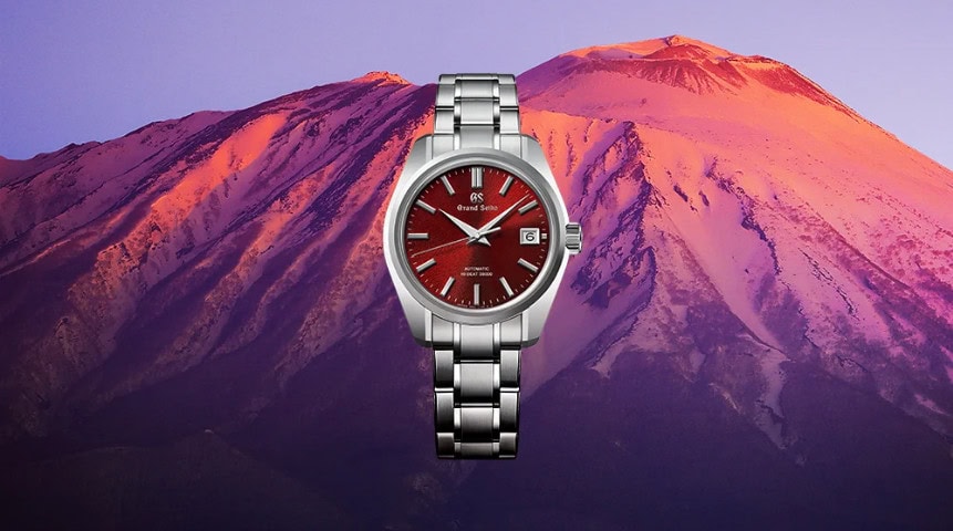 A mechanical watch inheriting the 44GS design is now available.